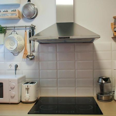 Spacious Central Flat☆3Min To Metro☆Ac|Netflix|Pc Athens Luaran gambar