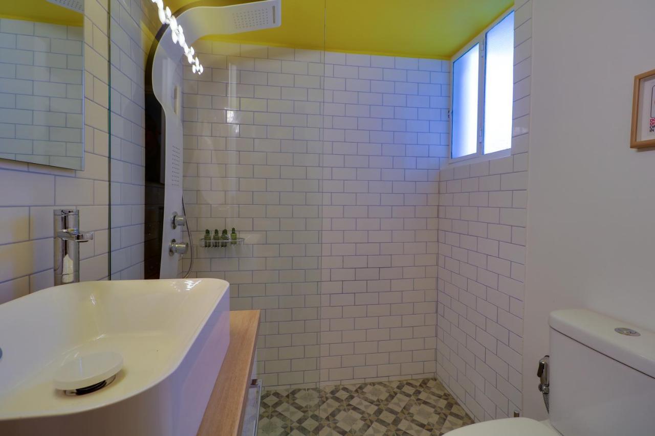 Spacious Central Flat☆3Min To Metro☆Ac|Netflix|Pc Athens Luaran gambar